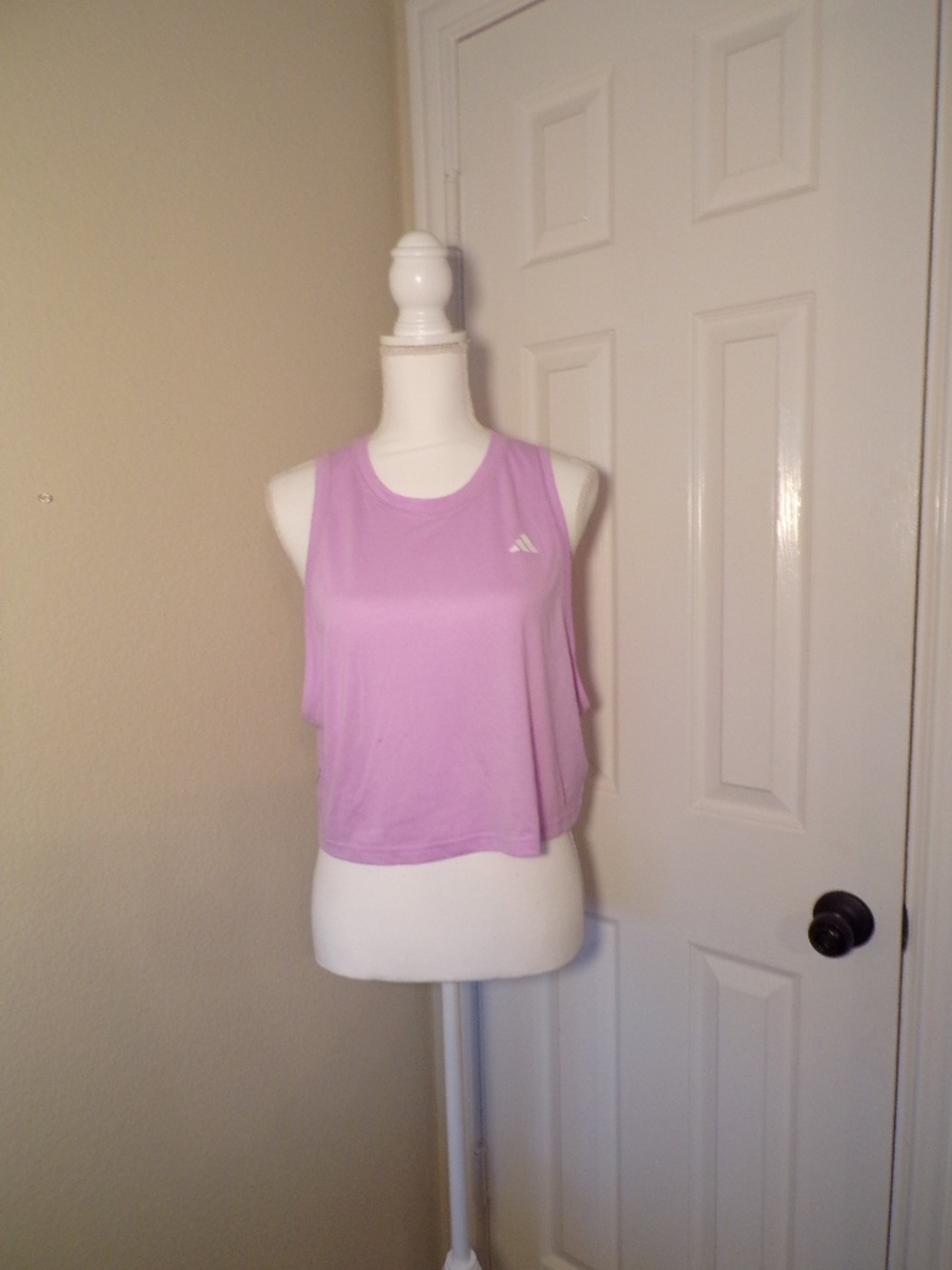 Adidas Women's Cropped Training Tank Top – Bliss Lilac – Size XL